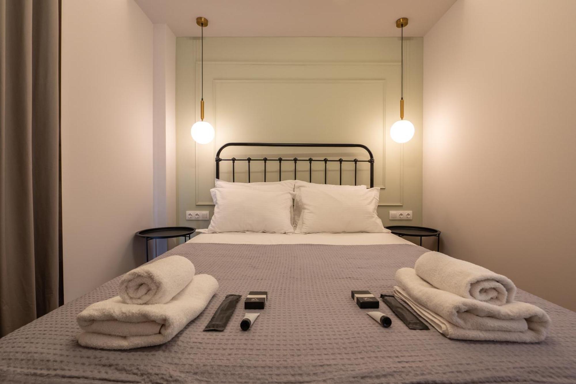 Live Life Plaka Apartment Athen Eksteriør billede