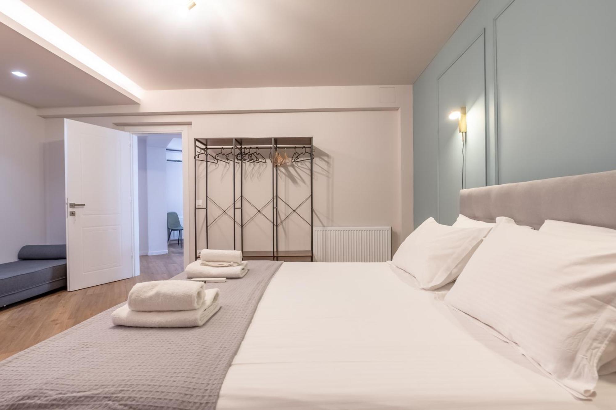 Live Life Plaka Apartment Athen Eksteriør billede